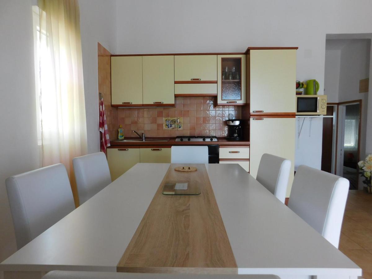 Apartmani Ruza Košljun Kültér fotó
