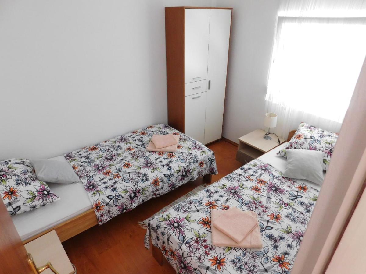 Apartmani Ruza Košljun Kültér fotó