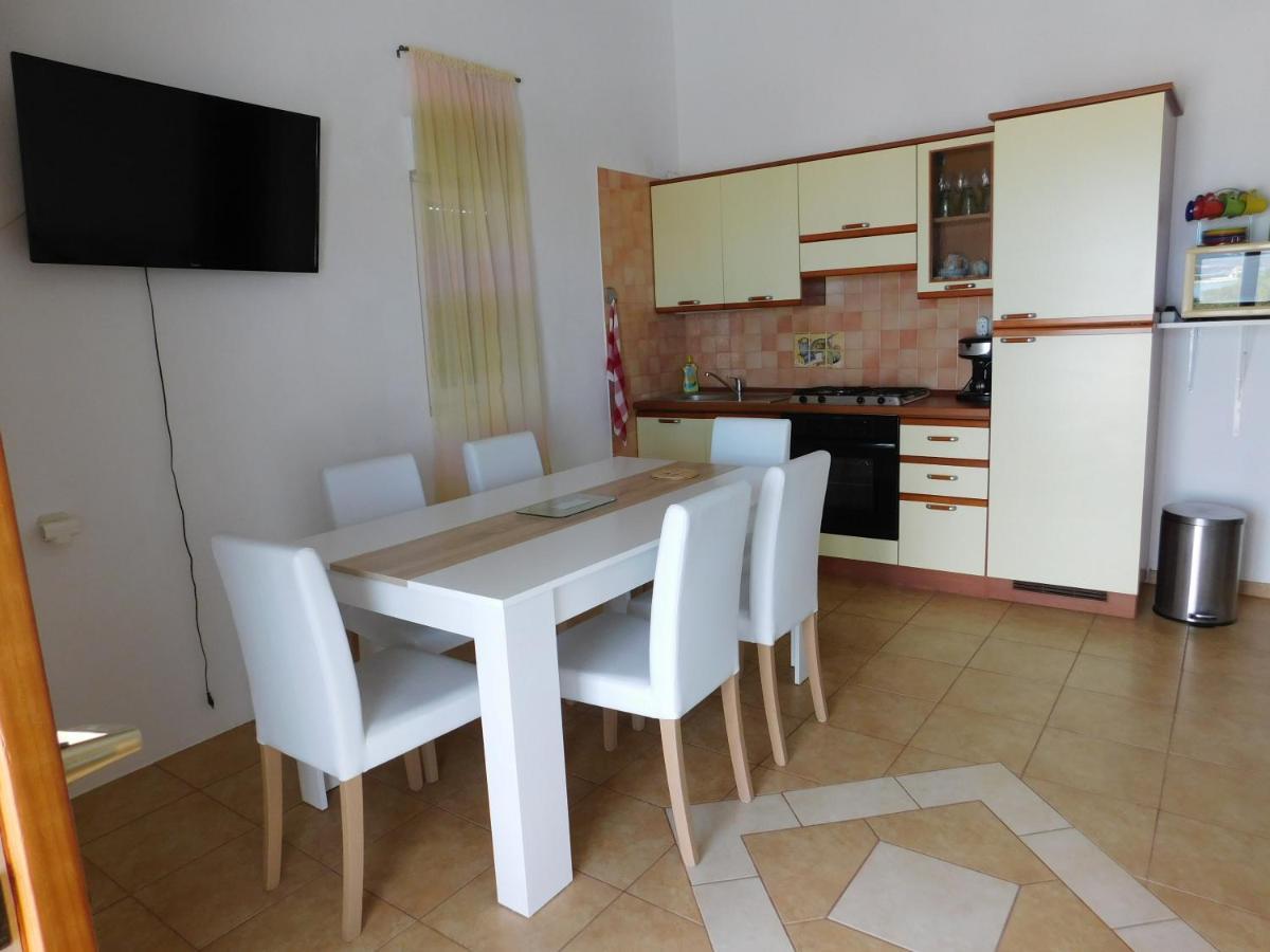 Apartmani Ruza Košljun Kültér fotó